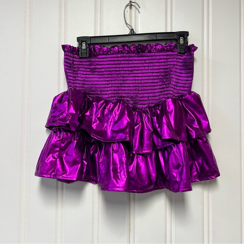 QUEEN OF SPARKLES magenta ruffle mini skirt/shorts woman’s small festival/party